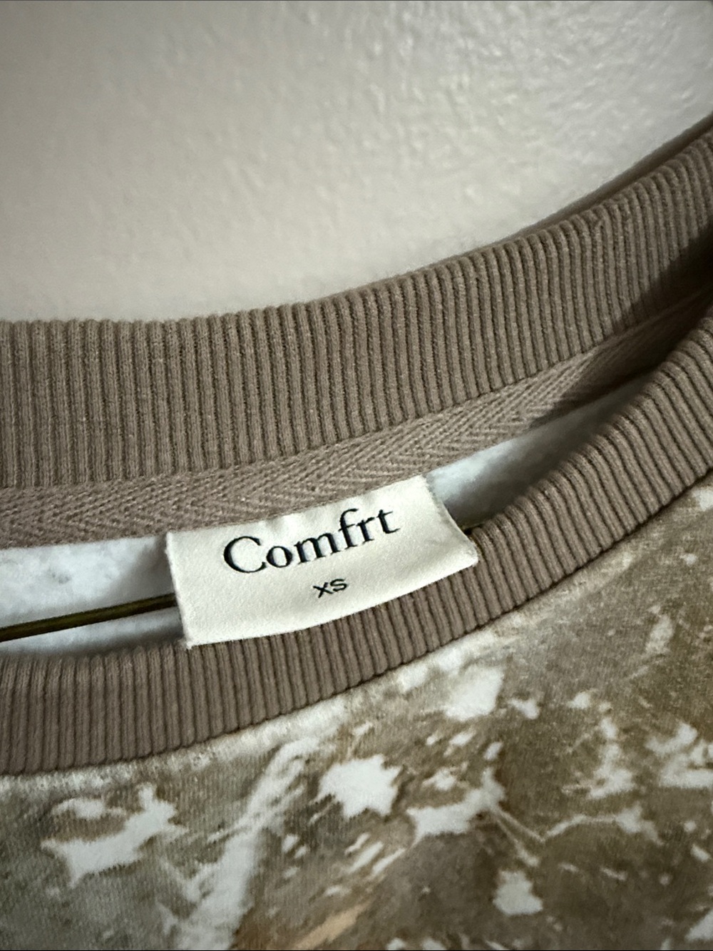 Olive Green & Tan Camouflage-Print Crewneck Sweater - Picture 2 of 3